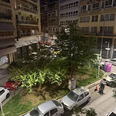 Oasis Next To Valaoritou *