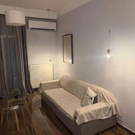 Apartment Oasis Next To Valaoritou *